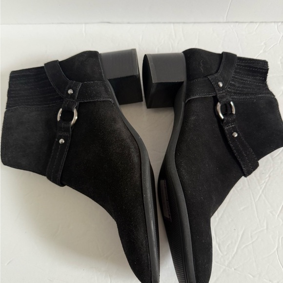 Essex Lane Black Ankle Booties with Suede Finish - Picture 11 of 16